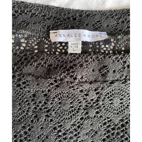 Annalee+Hope top - Picture 3 of 3